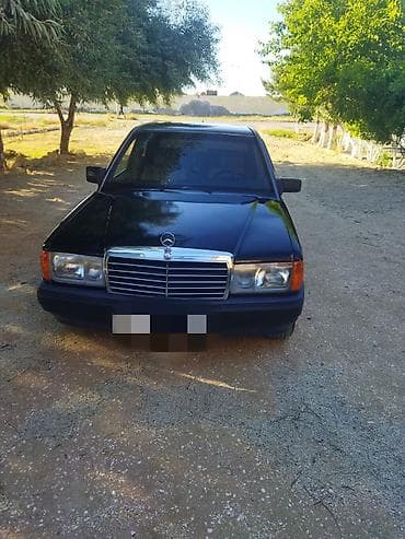 Mercedes-Benz 190: 2 l | 1990 il Sedan lalafo.az -da Mercedes-Benz 190: 2 l | 1990 il Sedan