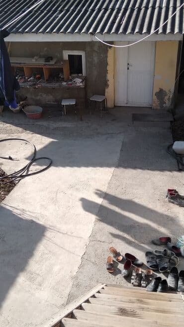 Satılır: Daş kombinasiyalı həyət evi - İki mərtəbəli tikili; yuxarı lalafo.az -da — 5 Satılır: Daş kombinasiyalı həyət evi - İki mərtəbəli tikili; yuxarı — 5