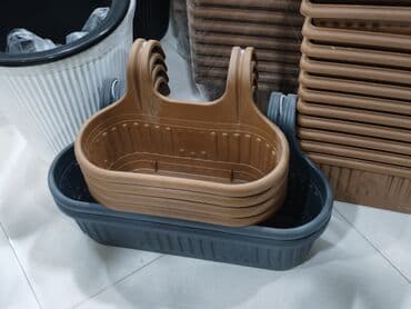 Asıl təsvir: - Plastik asma balkon/gelinçiçəyi vazaları və uzun lalafo.az -da Asıl təsvir: - Plastik asma balkon/gelinçiçəyi vazaları və uzun