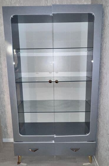 Şüşəli vitrin 2 ədəddir və 1 ədəd Tv stend mövcuddur.Vəziyyətləri lalafo.az -da Şüşəli vitrin 2 ədəddir və 1 ədəd Tv stend mövcuddur.Vəziyyətləri