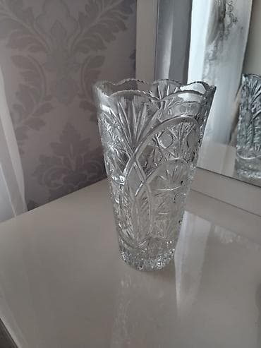 Bir vaza, Xrustal lalafo.az -da Bir vaza, Xrustal