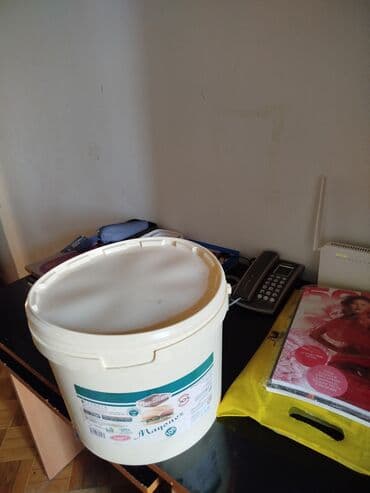 Plastik Vedrə 10 kq və 8 kq möhkəm qapaqları ilə birlikdə vedrə və bir lalafo.az -da Plastik Vedrə 10 kq və 8 kq möhkəm qapaqları ilə birlikdə vedrə və bir