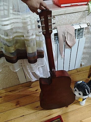 Keyfiyyətli orginal gitara deyil ama iş görür qiymətə görə çox lalafo.az -da Keyfiyyətli orginal gitara deyil ama iş görür qiymətə görə çox