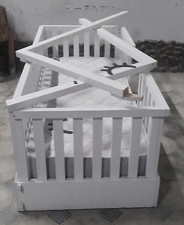 Oğlan və qız üçün, İşlənmiş, Dördbucaq, Beşik, Dəstsiz, Matras ilə, Yellənmə mexanizmsiz lalafo.az -da Oğlan və qız üçün, İşlənmiş, Dördbucaq, Beşik, Dəstsiz, Matras ilə, Yellənmə mexanizmsiz