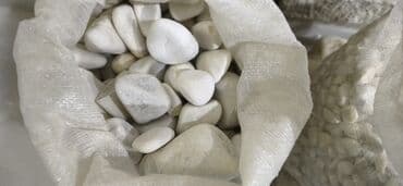 Ağ dekorativ çınqıl daşları - Material: təbii daş - Rəng: ağ, yüngül lalafo.az -da Ağ dekorativ çınqıl daşları - Material: təbii daş - Rəng: ağ, yüngül