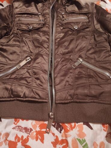 Kurtka 10 manat Razmer M, Vodalaska 10 manat Kanadskiy dublenkanin lalafo.az -da Kurtka 10 manat Razmer M, Vodalaska 10 manat Kanadskiy dublenkanin