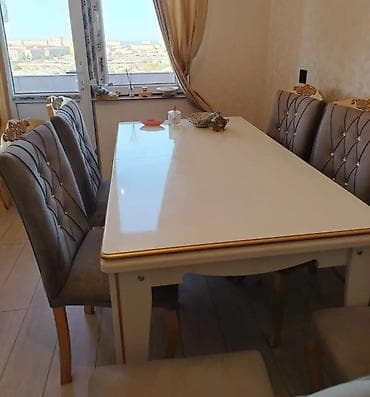 Qonaq otağı üçün, İşlənmiş, Kvadrat masa, 6 stul lalafo.az -da Qonaq otağı üçün, İşlənmiş, Kvadrat masa, 6 stul