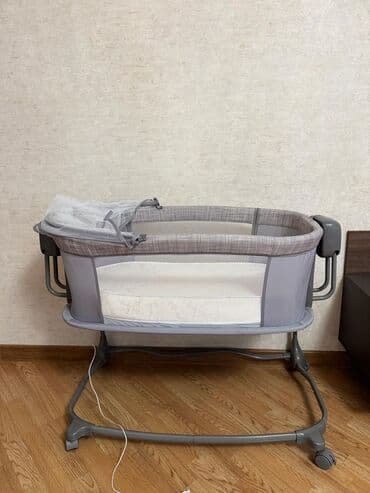 Uşaq beşiyi – əlavə matrası, ana yanı, tokla işləyir. Yelləmə lalafo.az -da Uşaq beşiyi – əlavə matrası, ana yanı, tokla işləyir. Yelləmə