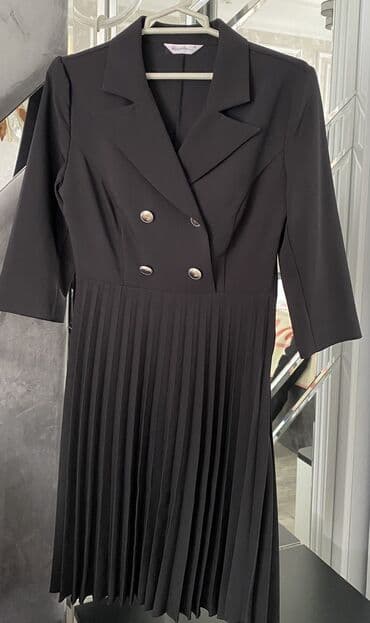 Ziyafət geyimi 1 dəfə geyilib. 170 azn alınıb. 70azn satılır lalafo.az -da Ziyafət geyimi 1 dəfə geyilib. 170 azn alınıb. 70azn satılır