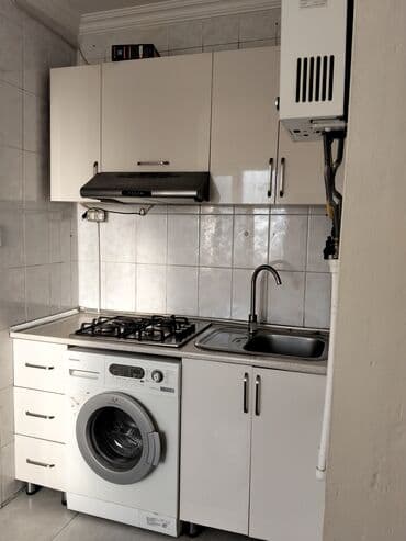 Kıraye verılır 4 otaq metroya yaxındır metroya5 dqlık mesafede lalafo.az -da Kıraye verılır 4 otaq metroya yaxındır metroya5 dqlık mesafede