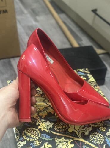 Tuflilər, Ölçü: 38, rəng - Qırmızı, İşlənmiş lalafo.az -da Tuflilər, Ölçü: 38, rəng - Qırmızı, İşlənmiş