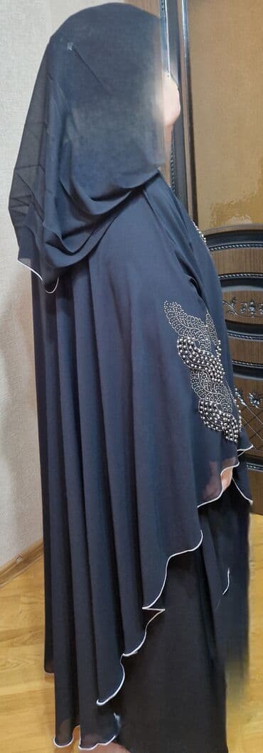 Qadınlar üçün uzun qara üst geyimi (abaya) - Femuarlı (zamoklu), uzun lalafo.az -da Qadınlar üçün uzun qara üst geyimi (abaya) - Femuarlı (zamoklu), uzun