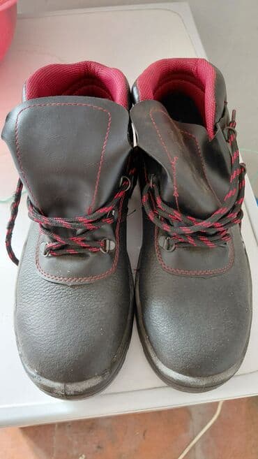 Məhsul: İşçi təhlükəsizlik botları - Rəng: Qara, qırmızı tikiş və lalafo.az -da Məhsul: İşçi təhlükəsizlik botları - Rəng: Qara, qırmızı tikiş və