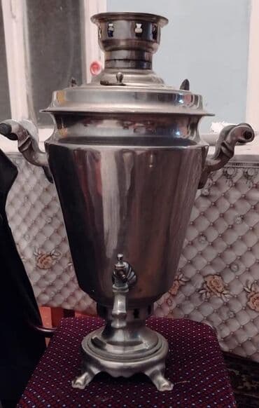 Qədimi samovar – 7 litr - Material: metal, klassik parlaq korpus - lalafo.az -da Qədimi samovar – 7 litr - Material: metal, klassik parlaq korpus -