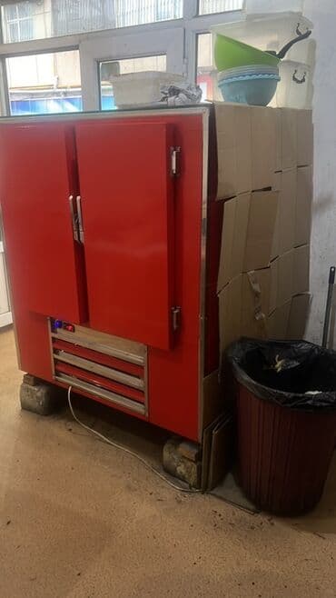 Peşəkar soyuducu vitrin – qırmızı korpuslu, üstü şüşə iş səthi ilə lalafo.az -da Peşəkar soyuducu vitrin – qırmızı korpuslu, üstü şüşə iş səthi ilə