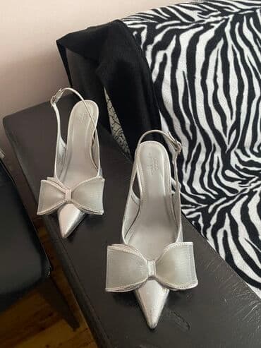 Tuflilər, Ölçü: 37, rəng - Gümüşü, Yeni lalafo.az -da Tuflilər, Ölçü: 37, rəng - Gümüşü, Yeni