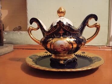Porcelain dəst – klassik üslubda qapaqlı sos qabı və böyük boşqab. - lalafo.az -da Porcelain dəst – klassik üslubda qapaqlı sos qabı və böyük boşqab. -