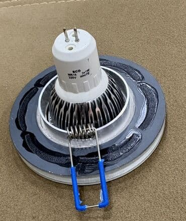 Spot lampalar: LED spot işıq – tavan üçün quraşdırılan - Model: MR16, 220V - Güc lalafo.az -da — 3 Spot lampalar: LED spot işıq – tavan üçün quraşdırılan - Model: MR16, 220V - Güc — 3