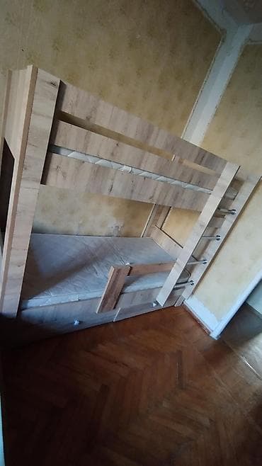 Ikimertebe çarpayi 150azn. uzunu 1.80sm. matraslari var. Ünvan at lalafo.az Ikimertebe çarpayi 150azn. uzunu 1.80sm. matraslari var. Ünvan