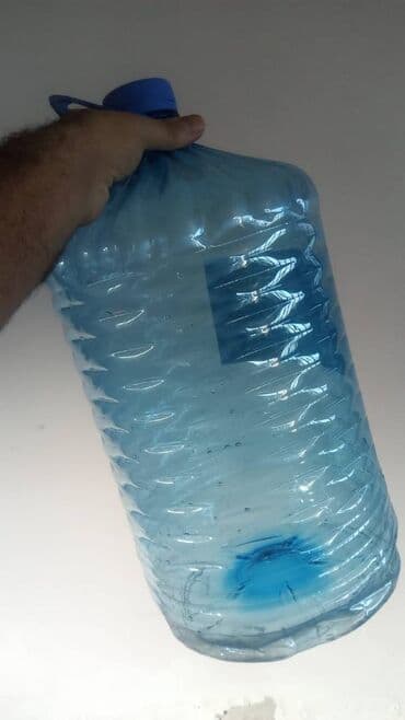 Təmiz su qabları 17 litr hər biri 30 qəpik təxmini 40 ədəd var hamsı lalafo.az -da Təmiz su qabları 17 litr hər biri 30 qəpik təxmini 40 ədəd var hamsı