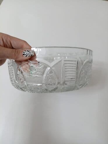 Qədimi xrustal meyveqabı. işlenmeyib servantda olub.Bir ededdir 30 lalafo.az -da Qədimi xrustal meyveqabı. işlenmeyib servantda olub.Bir ededdir 30