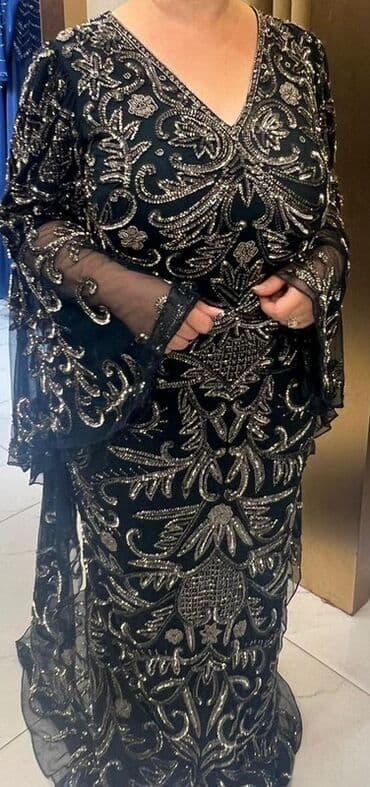 Qaraya çalan yaşıl rəngli, uzun ziyafət/libas - Material: şəffaf lalafo.az -da Qaraya çalan yaşıl rəngli, uzun ziyafət/libas - Material: şəffaf