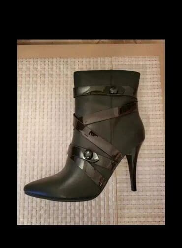 Ölçü: 39.5, rəng - Qara, Yeni lalafo.az -da Ölçü: 39.5, rəng - Qara, Yeni