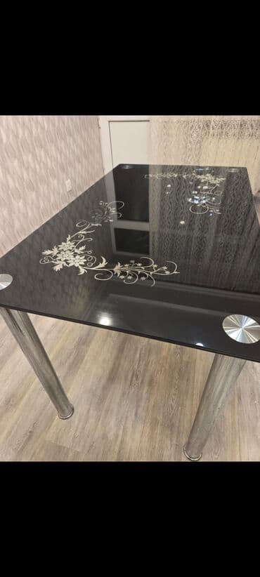 Mətbəx masası, İşlənmiş, Şüşə, Dördbucaq masa lalafo.az -da Mətbəx masası, İşlənmiş, Şüşə, Dördbucaq masa
