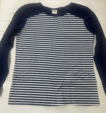 Zolaqlı uzunqol köynək - Stil: Breton zolaqlı ön hissə, tünd lacivərt lalafo.az -da Zolaqlı uzunqol köynək - Stil: Breton zolaqlı ön hissə, tünd lacivərt