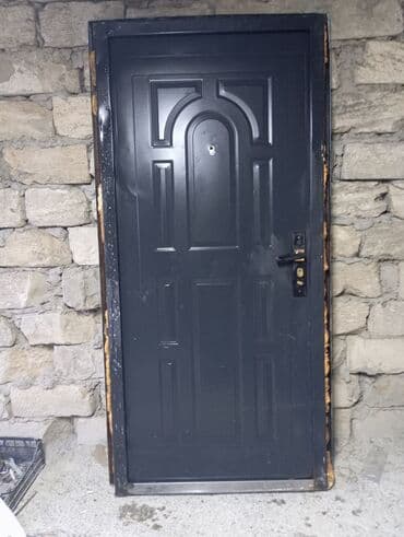 Mənzil üçün İşlənmiş Giriş qapısı 90x205 sm Zamok ilə, Zəmanətsiz, Ödənişli quraşdırma, Ödənişli çatdırılma lalafo.az -da Mənzil üçün İşlənmiş Giriş qapısı 90x205 sm Zamok ilə, Zəmanətsiz, Ödənişli quraşdırma, Ödənişli çatdırılma