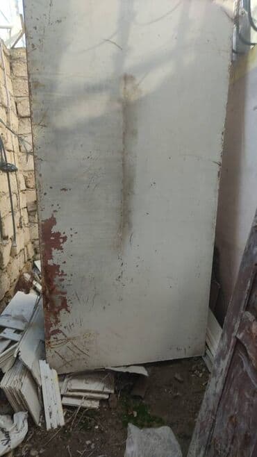 Bak, Metal, 2000 l l, İşlənmiş, Ünvandan götürmə lalafo.az -da Bak, Metal, 2000 l l, İşlənmiş, Ünvandan götürmə