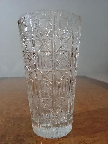 Bir vaza, Xrustal lalafo.az -da Bir vaza, Xrustal