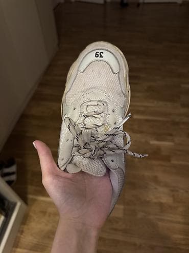 Balenciaga, Ölçü: 39, rəng - Ağ, İşlənmiş lalafo.az -da Balenciaga, Ölçü: 39, rəng - Ağ, İşlənmiş