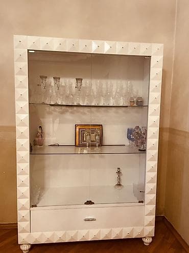Стеклянная витрина-шкаф, Новый, Самовывоз at lalafo.az Стеклянная витрина-шкаф, Новый, Самовывоз