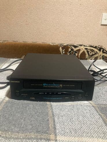 Daewoo VHS videomaqnitofon Xüsusiyyətlər: - Model üzərində: Blue lalafo.az -da Daewoo VHS videomaqnitofon Xüsusiyyətlər: - Model üzərində: Blue