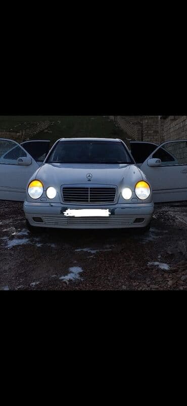 Mercedes-Benz 240: 2.4 l | 1998 il Sedan lalafo.az -da Mercedes-Benz 240: 2.4 l | 1998 il Sedan