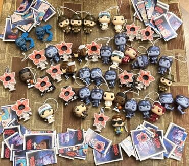 Stranger Things mövzusunda kolleksiya fiqurları və asqılar dəsti lalafo.az -da Stranger Things mövzusunda kolleksiya fiqurları və asqılar dəsti