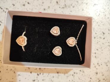 Dəstə daxildir: Sep, Üzük, Sırğa, Pandora, Gümüş, 925 Əyar lalafo.az -da Dəstə daxildir: Sep, Üzük, Sırğa, Pandora, Gümüş, 925 Əyar