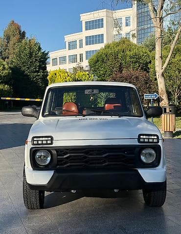 VAZ (LADA) 4x4 Niva: 1.7 l | 2010 il 175000 km Hetçbek lalafo.az -da VAZ (LADA) 4x4 Niva: 1.7 l | 2010 il 175000 km Hetçbek