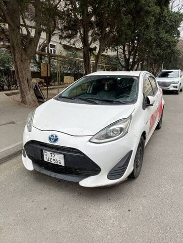 Toyota Aqua: 1.5 l | 2018 il Hetçbek lalafo.az -da Toyota Aqua: 1.5 l | 2018 il Hetçbek