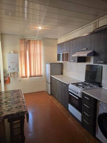 Yeni parkla Daşqın Bəkirov bağçasının arasındakı binada41ci binada lalafo.az -da Yeni parkla Daşqın Bəkirov bağçasının arasındakı binada41ci binada