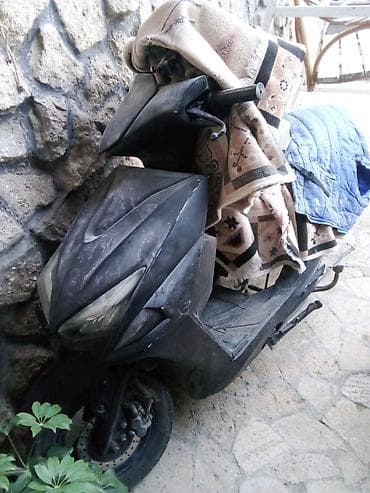 Moped satilir mator vurub kalenval bide siledir alinmalidi deyismekde lalafo.az -da Moped satilir mator vurub kalenval bide siledir alinmalidi deyismekde