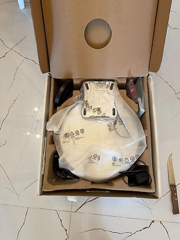 Robot tozsoran (dairəvi korpuslu, ağ rəng). Qutuda komplekt: - Robot lalafo.az -da Robot tozsoran (dairəvi korpuslu, ağ rəng). Qutuda komplekt: - Robot