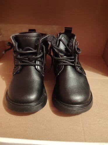 Uşaq üçün bot. 3 defe geyinilib baxanda gorunur yeni kimidir. sadece 1 lalafo.az -da Uşaq üçün bot. 3 defe geyinilib baxanda gorunur yeni kimidir. sadece 1