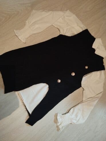 Qadın üçün iki hissəli geyim dəsti: - Ağ uzunqol köynək və üzərinə lalafo.az -da Qadın üçün iki hissəli geyim dəsti: - Ağ uzunqol köynək və üzərinə