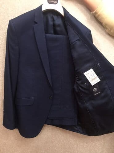 Klassik tünd-göy rəngli kişi kostyumu (2 parçalı) - Model: bir lalafo.az -da Klassik tünd-göy rəngli kişi kostyumu (2 parçalı) - Model: bir