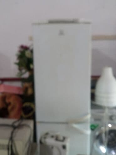 İşlənmiş 2 qapılı Soyuducu Satılır, rəng - Ağ lalafo.az -da İşlənmiş 2 qapılı Soyuducu Satılır, rəng - Ağ