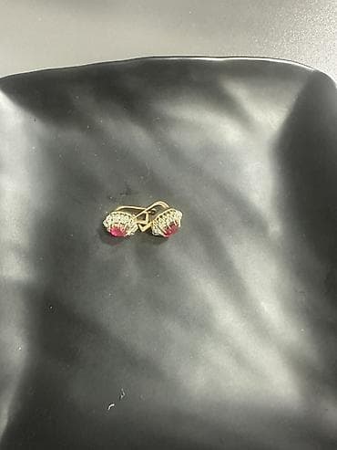 Sırğa, Sarı qızıl, 585 Əyar, 10 g, Ünvandan götürmə lalafo.az -da Sırğa, Sarı qızıl, 585 Əyar, 10 g, Ünvandan götürmə