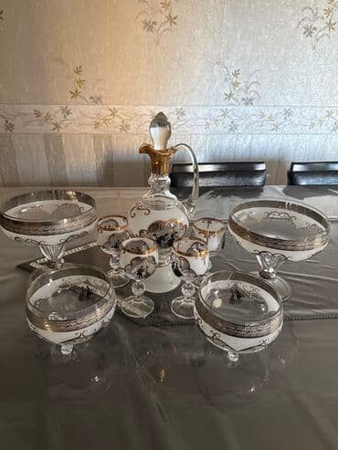 Rəng - Boz, Xrustal, 3, 3-dən çox l, Çexiya lalafo.az -da Rəng - Boz, Xrustal, 3, 3-dən çox l, Çexiya