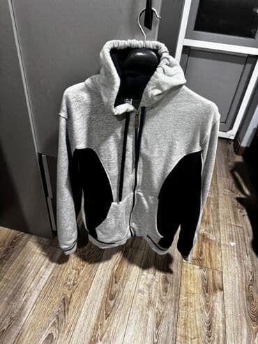 Unisex kapüşonlu sviter (zipli) – “A.B.C.” yazılı - Rəng: Açıq boz lalafo.az -da Unisex kapüşonlu sviter (zipli) – “A.B.C.” yazılı - Rəng: Açıq boz